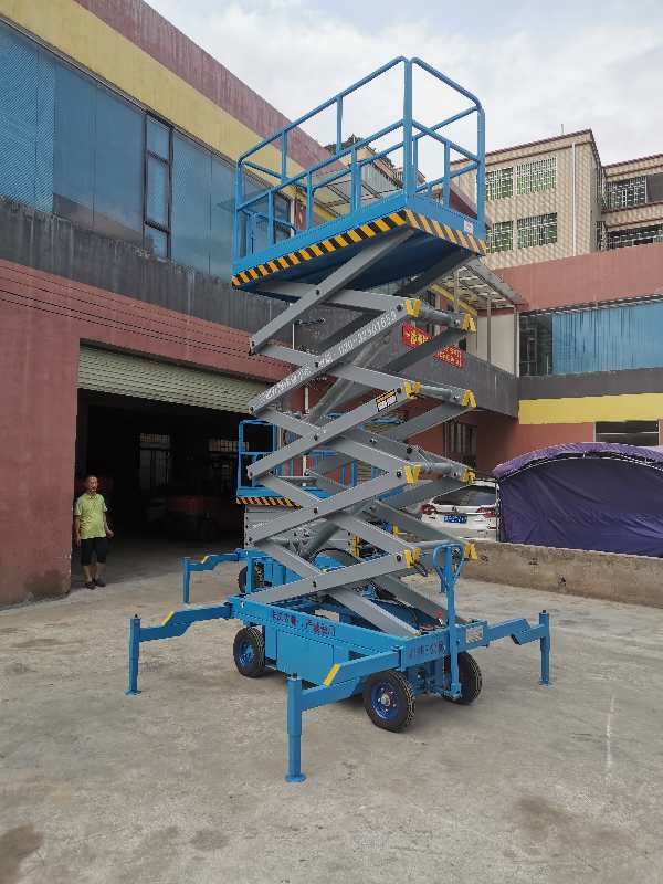 移動剪叉式升降平臺發(fā)貨調試現場 升降平臺定做