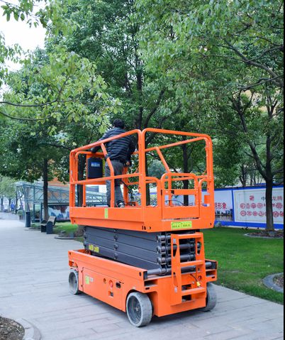 升降機(jī)升降平臺(tái)的價(jià)格是多少比較合理? 升降機(jī)價(jià)格